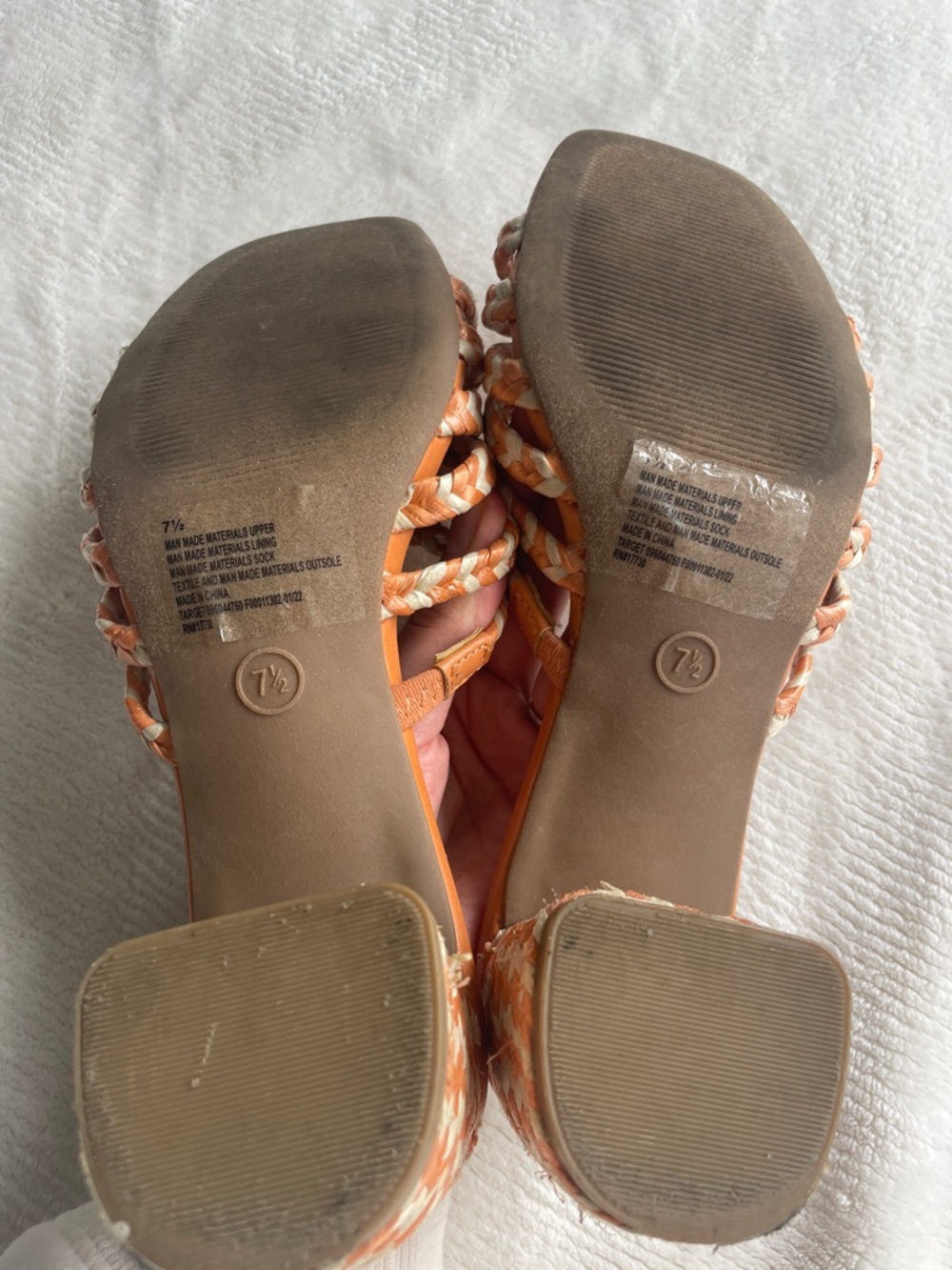 Universal Thread Heels - Picture 5 of 6